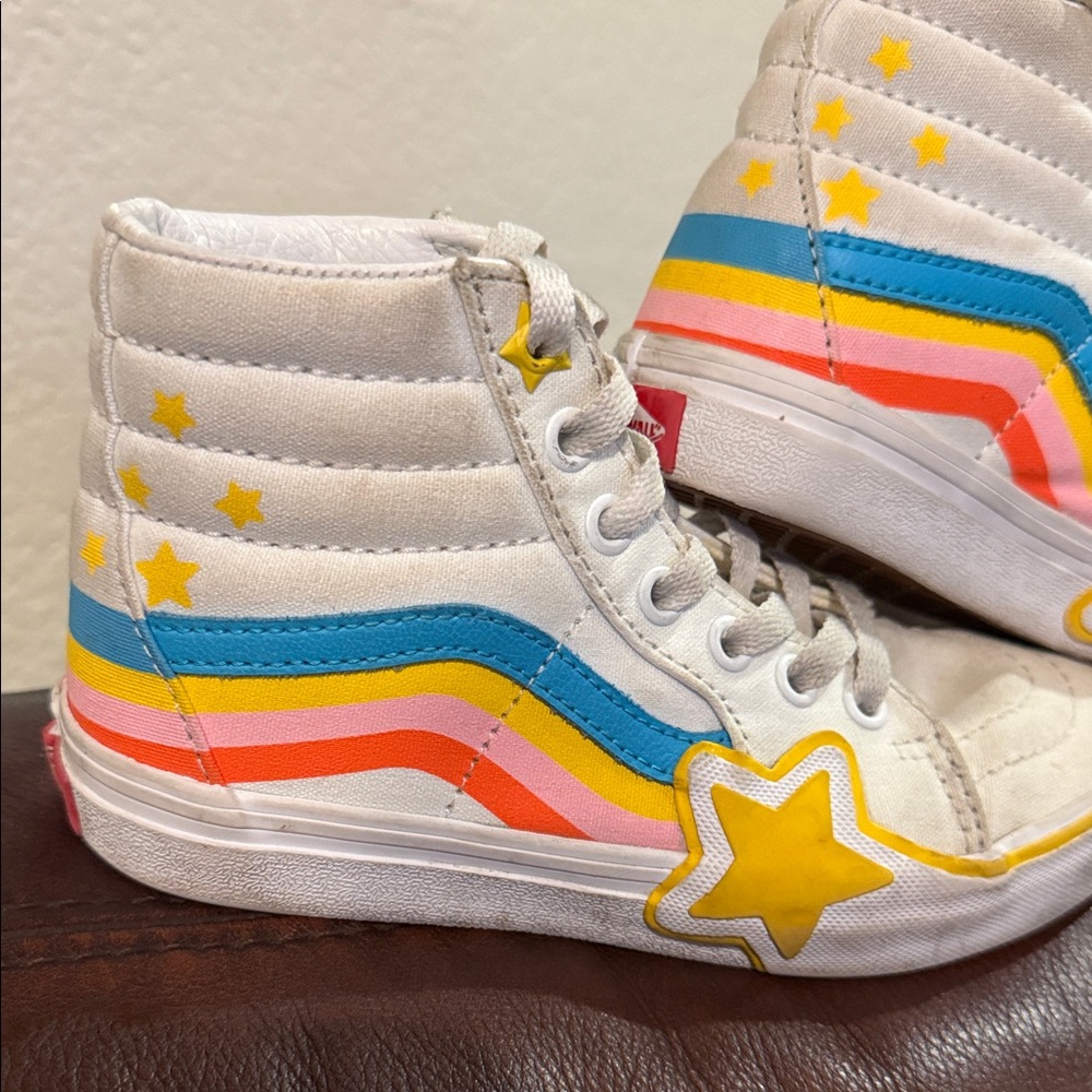 Vans White and Yellow Star Kids Sneakers - Picture 2 of 6